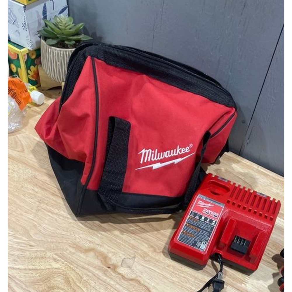 Milwaukee M18 & M12 12V/18V Lithium-Ion Rapid Battery Charger & Tool Bag NEW
